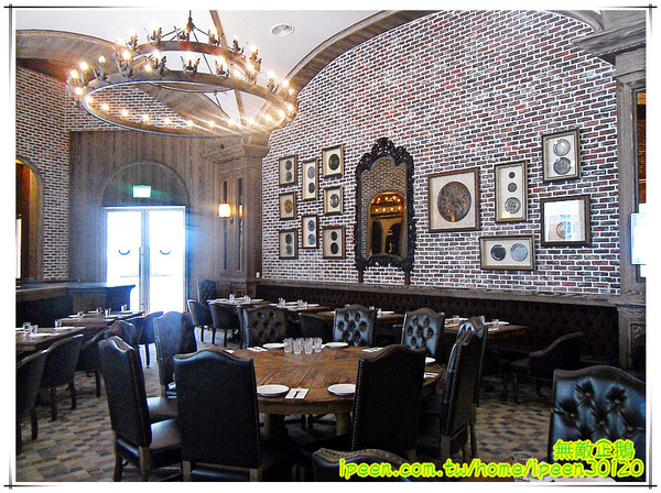 金色三麥：【台南-東區】彷若來到哈利波特的城堡...喝酒聊天的好地方...《金色三麥》