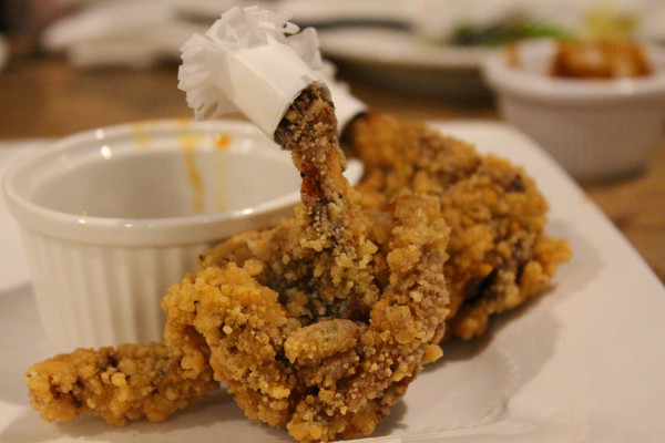 金色三麥：[台南]蜂蜜啤酒x德國豬腳 金色三麥 (南紡夢時代店)