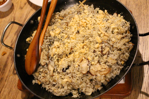 金色三麥：[台南]蜂蜜啤酒x德國豬腳 金色三麥 (南紡夢時代店)