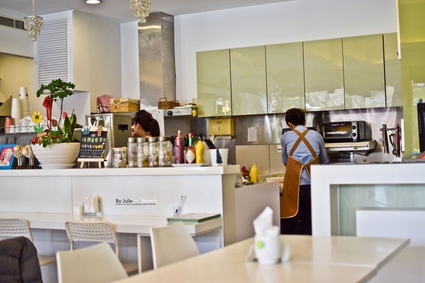 AJ Brunch:台南 東區.蛋捲 & 班尼迪克蛋 份量多的美式早午餐 AJ Brunch