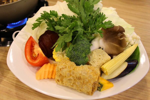 Mr.wheat 小麥先生創意料理(永康旗艦店)：[台南]冬天就是要吃鍋 Mr.wheat 小麥先生鍋物館