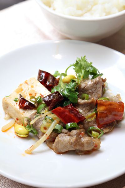 奇岩一號 川湘料理，大地酒店，川湘料理，Qiyan ONE，剁椒魚頭、老皮嫩肉