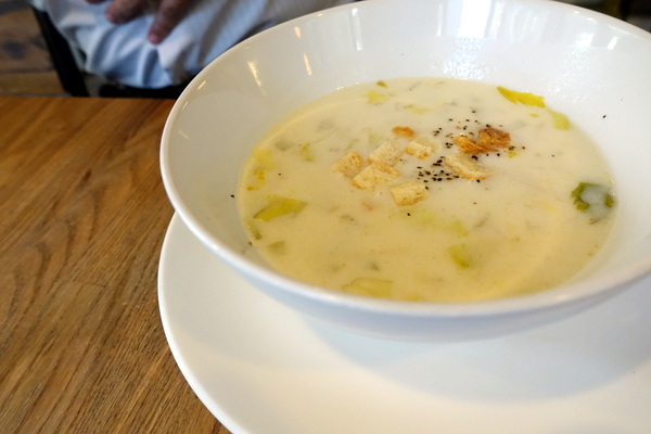 左巴好室．好事：(胖樺食記)台北公館美食「左巴好室·好事」，慵懶愜意適合帶個筆電消磨一個下午。商業午餐/下午茶/溫州街/咖啡廳