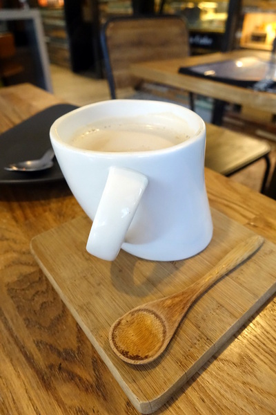 左巴好室．好事：(胖樺食記)台北公館美食「左巴好室·好事」，慵懶愜意適合帶個筆電消磨一個下午。商業午餐/下午茶/溫州街/咖啡廳