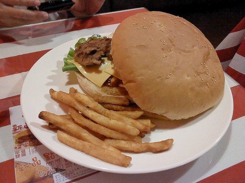 Gary Bee’69(大昌店)：Gary Bee’69雙人餐-三民區修武街33號