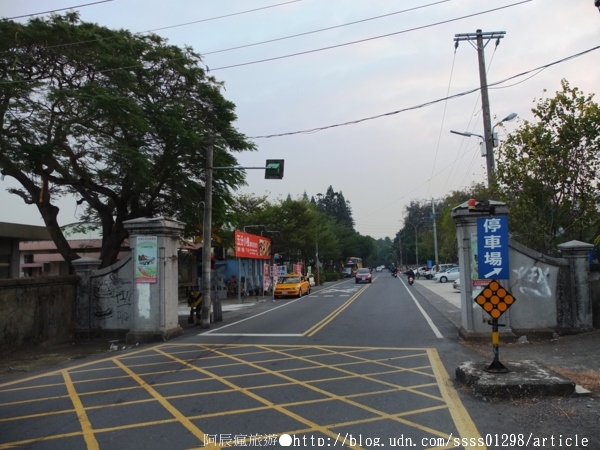 新營鐵道文化園區:【旅行遊記。台南新營區】新營鐵道文化園區。輕悄悄鐵道之旅 百年歲月新營糖廠