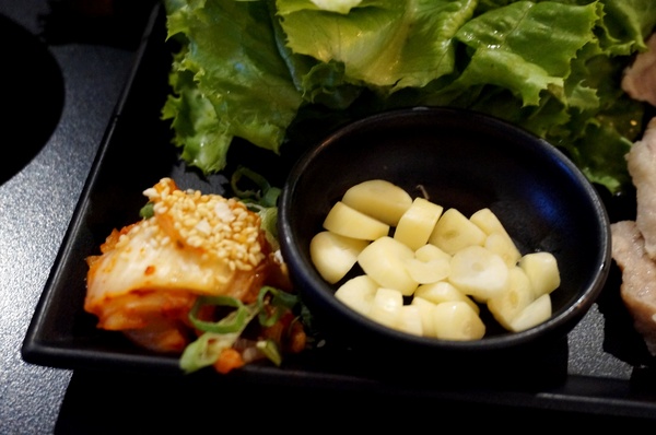 The Owl 敖唷 - 韓式湯飯專賣:The Owl 敖唷:馬鈴薯豬骨湯+生菜包五花+薯泥煎餅