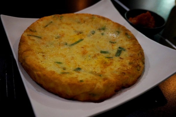 The Owl 敖唷 - 韓式湯飯專賣:The Owl 敖唷:馬鈴薯豬骨湯+生菜包五花+薯泥煎餅