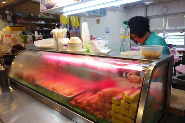 邱家海鮮生魚片:墾丁(旅遊) 爽爽吃生魚片~邱家生魚片 俗擱大碗 cp值飆高