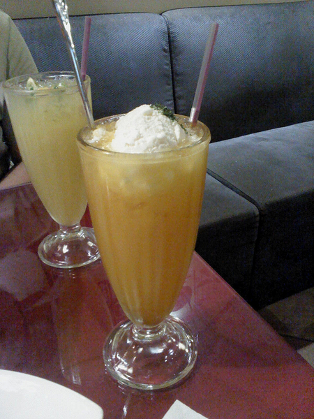 烏列爾異國創意料理(埃及館)：烏列爾異國料理-左營區自由二路142-1號2樓