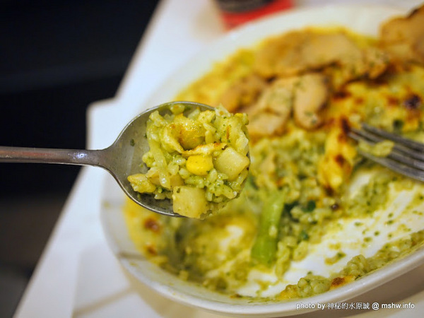 Nu Pasta(台中向心店)：【食記】台中NU PASTA(台中向心店)義大利麵.焗烤.吐司盒子.茶飲專賣店@南屯 : 品質,口味與份量拿捏的都不錯!值得一試的平價義大利麵餐廳