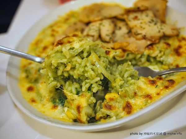 Nu Pasta(台中向心店)：【食記】台中NU PASTA(台中向心店)義大利麵.焗烤.吐司盒子.茶飲專賣店@南屯 : 品質,口味與份量拿捏的都不錯!值得一試的平價義大利麵餐廳