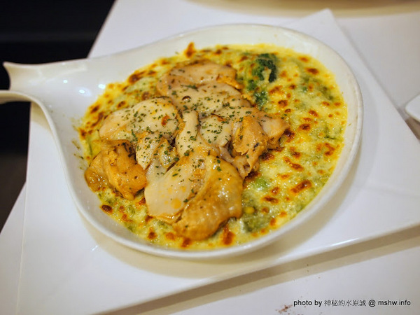 Nu Pasta(台中向心店)：【食記】台中NU PASTA(台中向心店)義大利麵.焗烤.吐司盒子.茶飲專賣店@南屯 : 品質,口味與份量拿捏的都不錯!值得一試的平價義大利麵餐廳