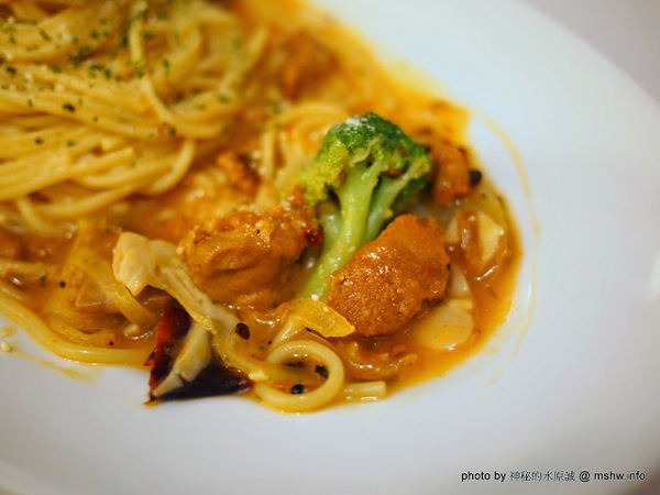 Nu Pasta(台中向心店)：【食記】台中NU PASTA(台中向心店)義大利麵.焗烤.吐司盒子.茶飲專賣店@南屯 : 品質,口味與份量拿捏的都不錯!值得一試的平價義大利麵餐廳