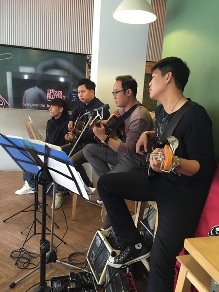 披薩工廠PizzaFactory：1040111[官本金文愛台灣]台中市霧峰區創始店披薩工廠PizzaFactory單點附贈濃湯平日超值午餐大優惠飲料無限暢飲喝到飽