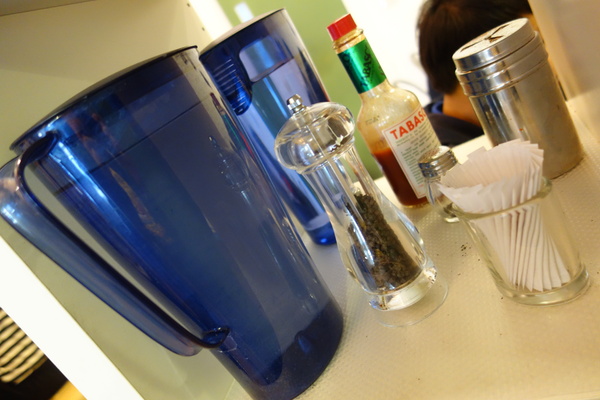 披薩工廠PizzaFactory：1040111[官本金文愛台灣]台中市霧峰區創始店披薩工廠PizzaFactory單點附贈濃湯平日超值午餐大優惠飲料無限暢飲喝到飽