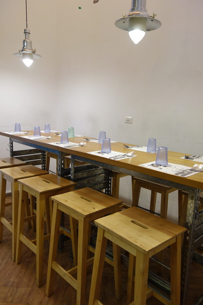 披薩工廠PizzaFactory：1040111[官本金文愛台灣]台中市霧峰區創始店披薩工廠PizzaFactory單點附贈濃湯平日超值午餐大優惠飲料無限暢飲喝到飽