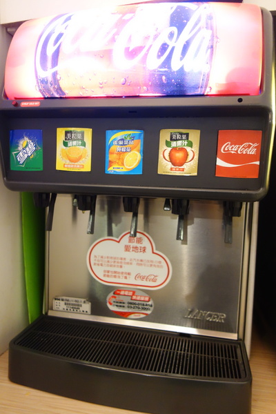 披薩工廠PizzaFactory：1040111[官本金文愛台灣]台中市霧峰區創始店披薩工廠PizzaFactory單點附贈濃湯平日超值午餐大優惠飲料無限暢飲喝到飽