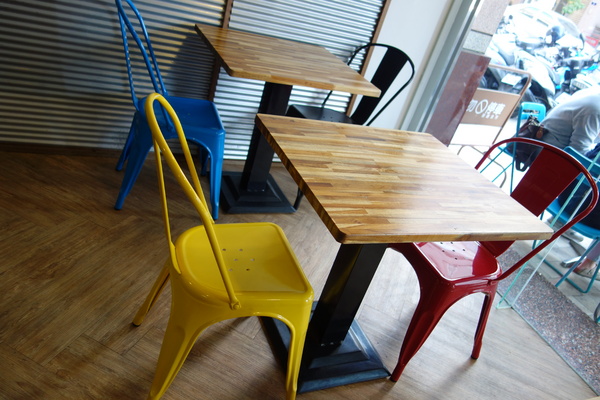 披薩工廠PizzaFactory：1040111[官本金文愛台灣]台中市霧峰區創始店披薩工廠PizzaFactory單點附贈濃湯平日超值午餐大優惠飲料無限暢飲喝到飽