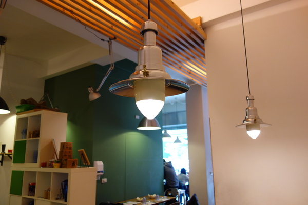 披薩工廠PizzaFactory：1040111[官本金文愛台灣]台中市霧峰區創始店披薩工廠PizzaFactory單點附贈濃湯平日超值午餐大優惠飲料無限暢飲喝到飽