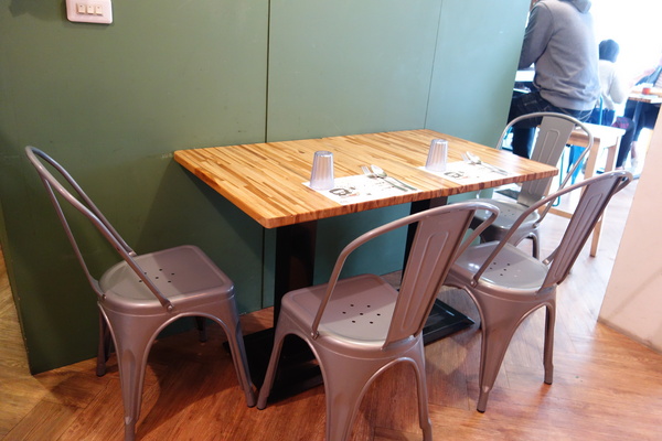 披薩工廠PizzaFactory：1040111[官本金文愛台灣]台中市霧峰區創始店披薩工廠PizzaFactory單點附贈濃湯平日超值午餐大優惠飲料無限暢飲喝到飽