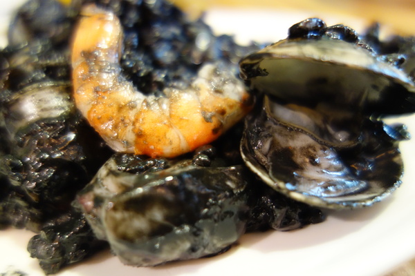 披薩工廠PizzaFactory：1040111[官本金文愛台灣]台中市霧峰區創始店披薩工廠PizzaFactory單點附贈濃湯平日超值午餐大優惠飲料無限暢飲喝到飽