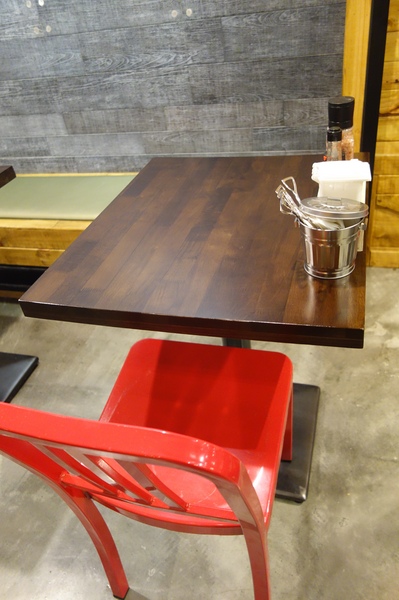 義樓Italiano：1031223[官本金文愛台灣]台中市北區與P小姐一起嗜賣嚐鮮義樓Italiano時尚工業風美味比薩魂還有燉飯與義大利麵