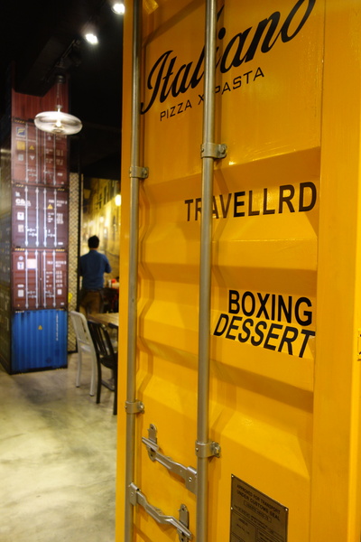 義樓Italiano：1031223[官本金文愛台灣]台中市北區與P小姐一起嗜賣嚐鮮義樓Italiano時尚工業風美味比薩魂還有燉飯與義大利麵