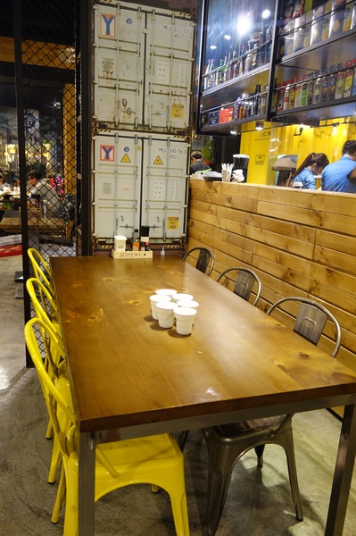 義樓Italiano：1031223[官本金文愛台灣]台中市北區與P小姐一起嗜賣嚐鮮義樓Italiano時尚工業風美味比薩魂還有燉飯與義大利麵