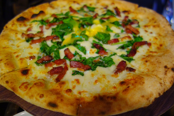 義樓Italiano：1031223[官本金文愛台灣]台中市北區與P小姐一起嗜賣嚐鮮義樓Italiano時尚工業風美味比薩魂還有燉飯與義大利麵