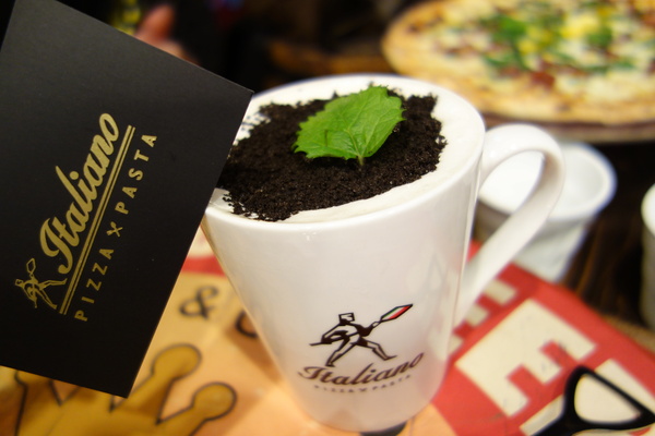 義樓Italiano：1031223[官本金文愛台灣]台中市北區與P小姐一起嗜賣嚐鮮義樓Italiano時尚工業風美味比薩魂還有燉飯與義大利麵