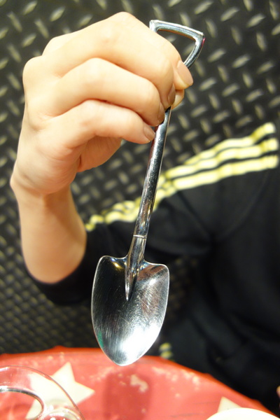 義樓Italiano：1031223[官本金文愛台灣]台中市北區與P小姐一起嗜賣嚐鮮義樓Italiano時尚工業風美味比薩魂還有燉飯與義大利麵