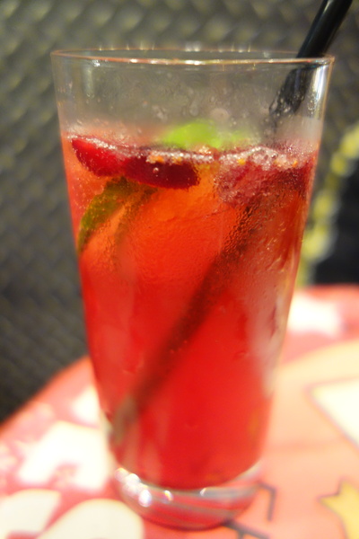 義樓Italiano：1031223[官本金文愛台灣]台中市北區與P小姐一起嗜賣嚐鮮義樓Italiano時尚工業風美味比薩魂還有燉飯與義大利麵