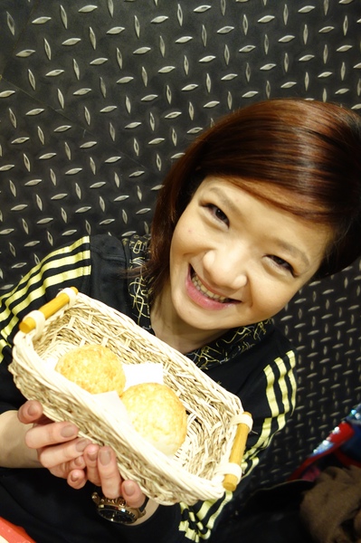 義樓Italiano：1031223[官本金文愛台灣]台中市北區與P小姐一起嗜賣嚐鮮義樓Italiano時尚工業風美味比薩魂還有燉飯與義大利麵