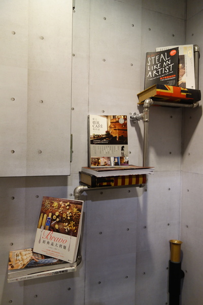 義樓Italiano：1031223[官本金文愛台灣]台中市北區與P小姐一起嗜賣嚐鮮義樓Italiano時尚工業風美味比薩魂還有燉飯與義大利麵