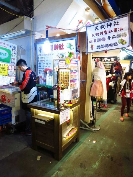 【三重】天狗神社造型飲料攤-LV級的飲料店-三和夜市高大鮮奶