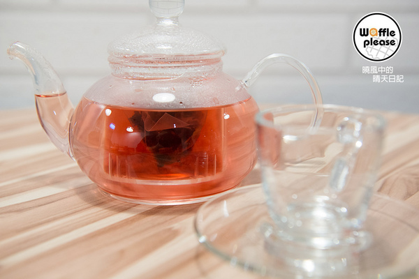 Waffle Please 比利時列日鬆餅專賣店：【邀約|Waffle Please】巷弄甜香中實現的男孩比利時鬆餅創業夢