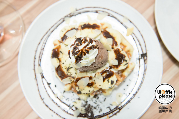 Waffle Please 比利時列日鬆餅專賣店：【邀約|Waffle Please】巷弄甜香中實現的男孩比利時鬆餅創業夢