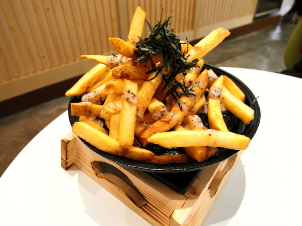 Naked 6:台中咖啡館 ❤ Naked 6