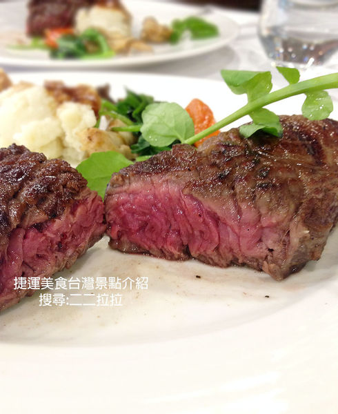 純焠炙烤牛排(中美村店)：桃園 ▉純粹炙烤牛排。完整菜單。朝聖！3C通路燦坤集團開起牛排館啦~/桃園美食、中壢美食