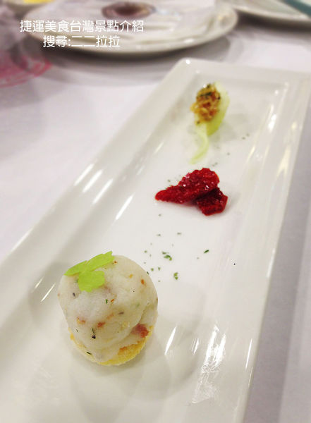 純焠炙烤牛排(中美村店)：桃園 ▉純粹炙烤牛排。完整菜單。朝聖！3C通路燦坤集團開起牛排館啦~/桃園美食、中壢美食