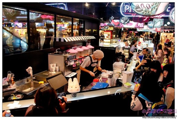 GLAMAIR：【美食♥台北】☼GLAM AIR韓國棉花糖霜淇淋 ☼ 療癒系的霜淇淋看了就有好心情♥♥