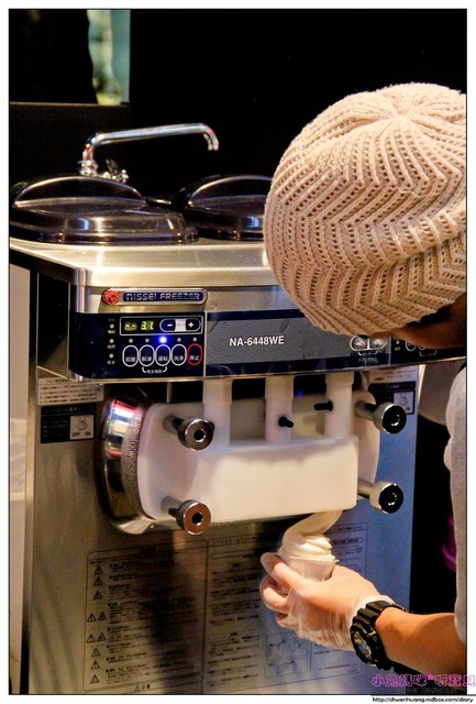 GLAMAIR：【美食♥台北】☼GLAM AIR韓國棉花糖霜淇淋 ☼ 療癒系的霜淇淋看了就有好心情♥♥