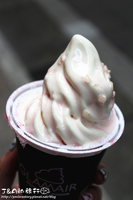 GLAMAIR:【台北】GLAM AIR--浪漫彩虹棉花糖和濃郁香蕉霜淇淋~