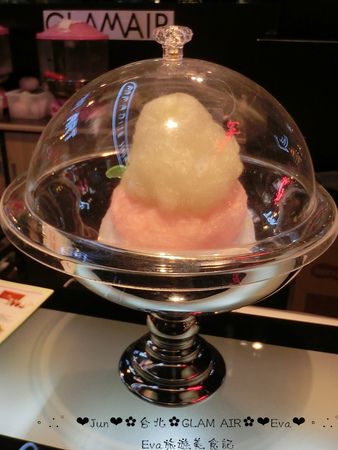 GLAMAIR：【食記】oO。台北 信義A11館 GLAMAIR　少女好愛自拍的彩虹霜淇淋，大家也趕快去轉圈拍照吧～。o○。