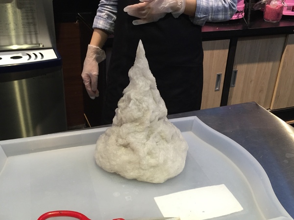 GLAMAIR：[台北信義區]Glam Air|韓國棉花糖冰淇淋-雨天限定烏雲棉花糖|咖啡迷不容錯過的提拉米蘇霜淇淋|新光三越A11