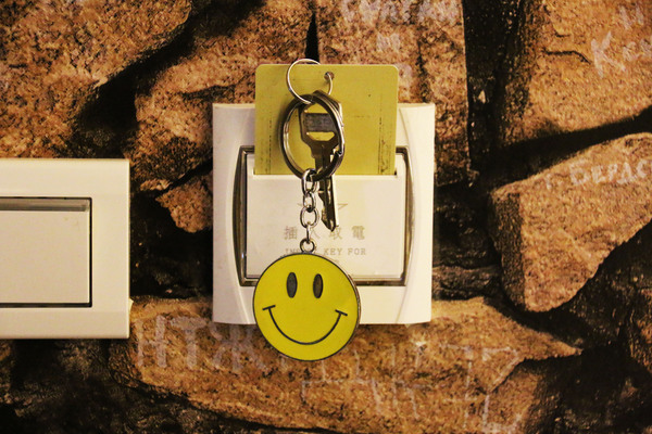 月牙兒民宿：屏東縣●東港-月牙兒旅宿~讓人賓至如歸的溫馨民宿~還有可愛小小店長呦！❤❤❤