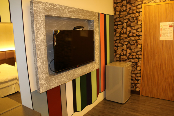 月牙兒民宿：屏東縣●東港-月牙兒旅宿~讓人賓至如歸的溫馨民宿~還有可愛小小店長呦！❤❤❤