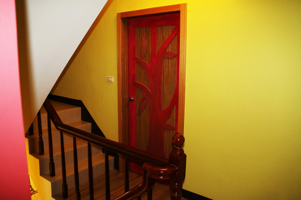 月牙兒民宿：屏東縣●東港-月牙兒旅宿~讓人賓至如歸的溫馨民宿~還有可愛小小店長呦！❤❤❤