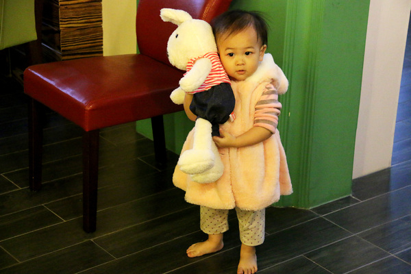 月牙兒民宿：屏東縣●東港-月牙兒旅宿~讓人賓至如歸的溫馨民宿~還有可愛小小店長呦！❤❤❤